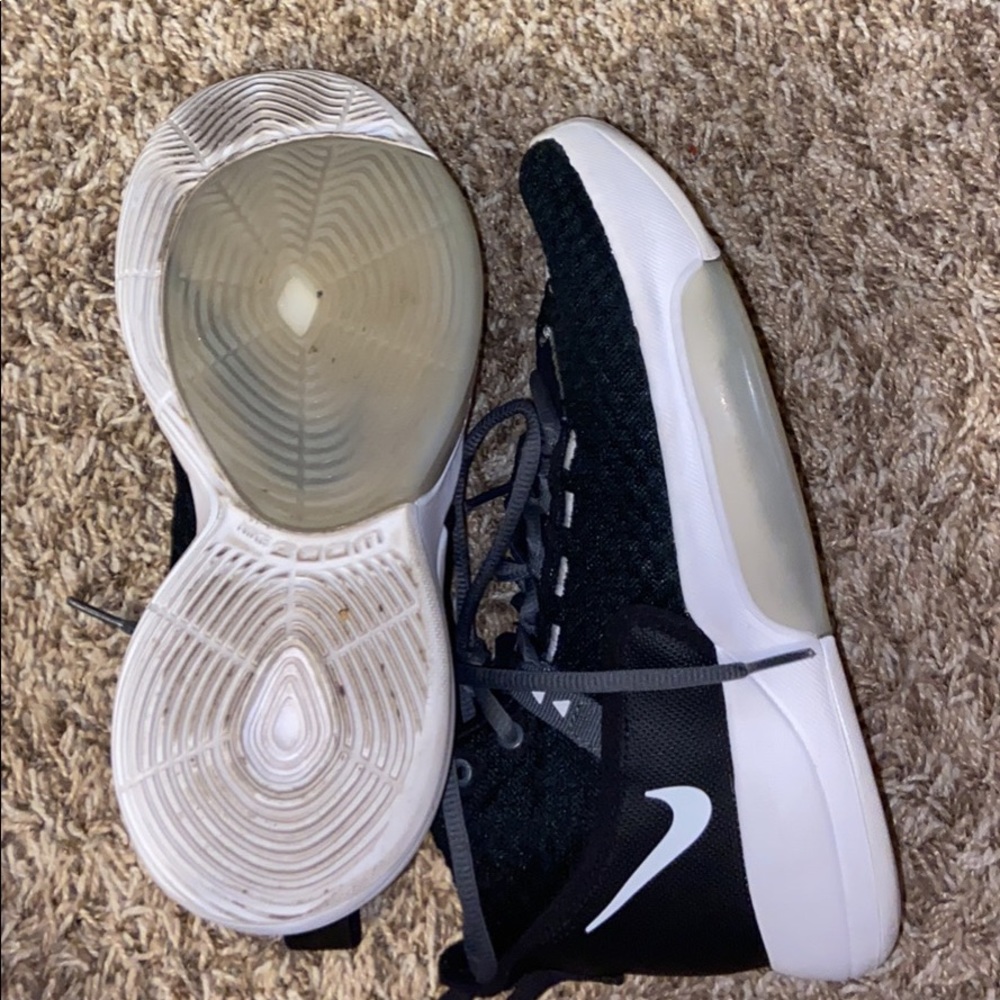 womens zoom rize nikes